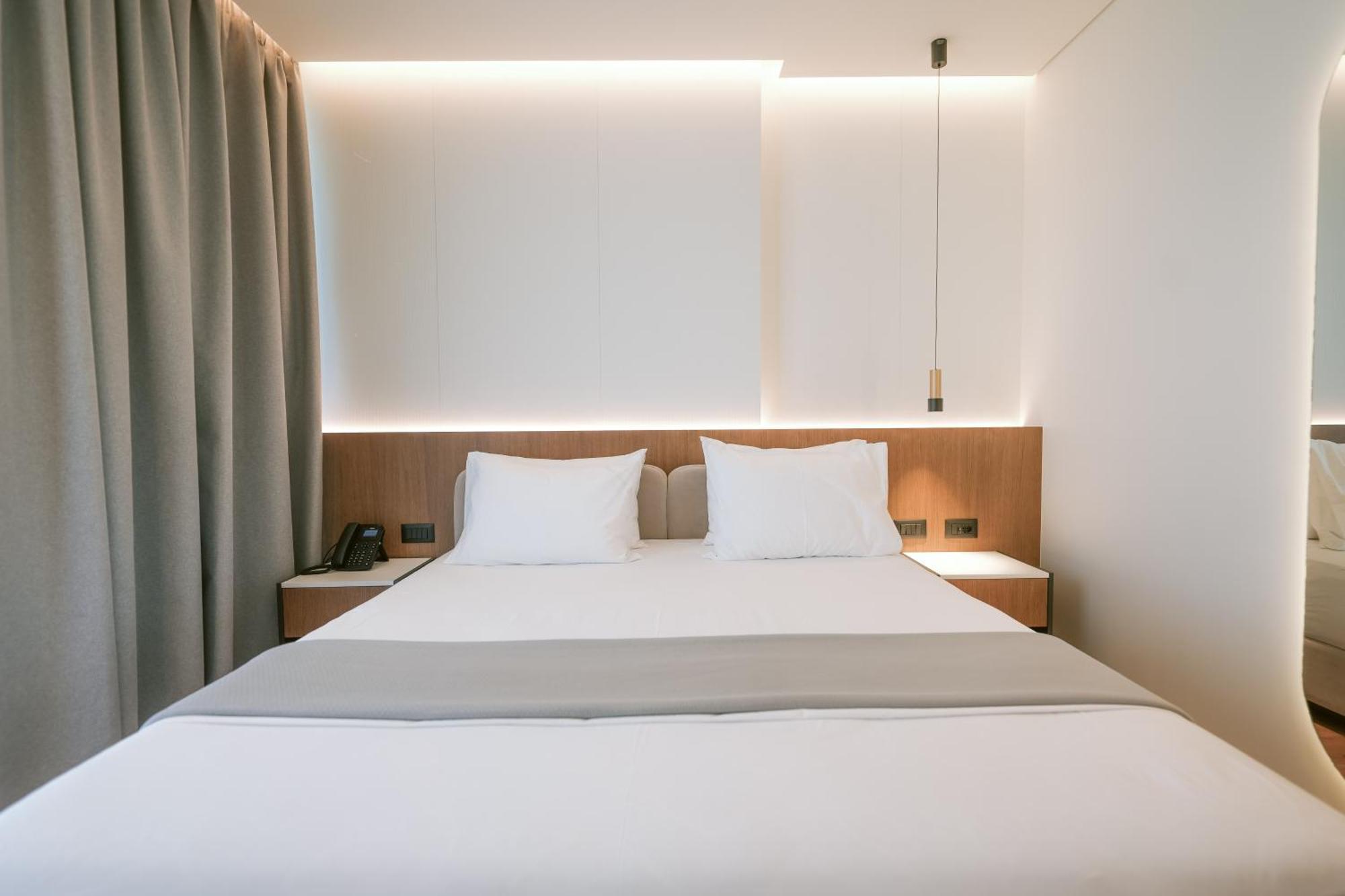 Euro Hotel Ksamil Ngoại thất bức ảnh