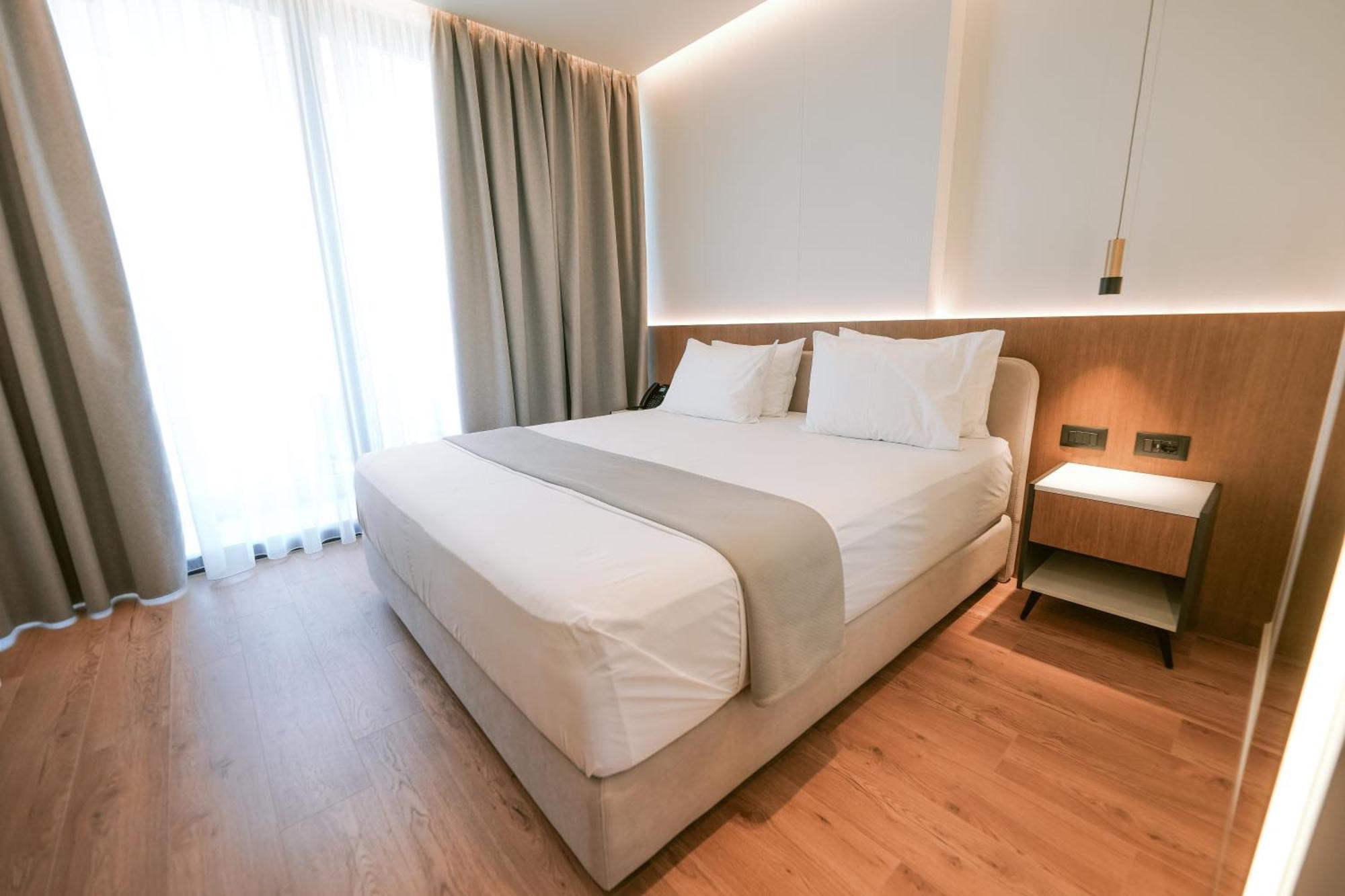Euro Hotel Ksamil Ngoại thất bức ảnh