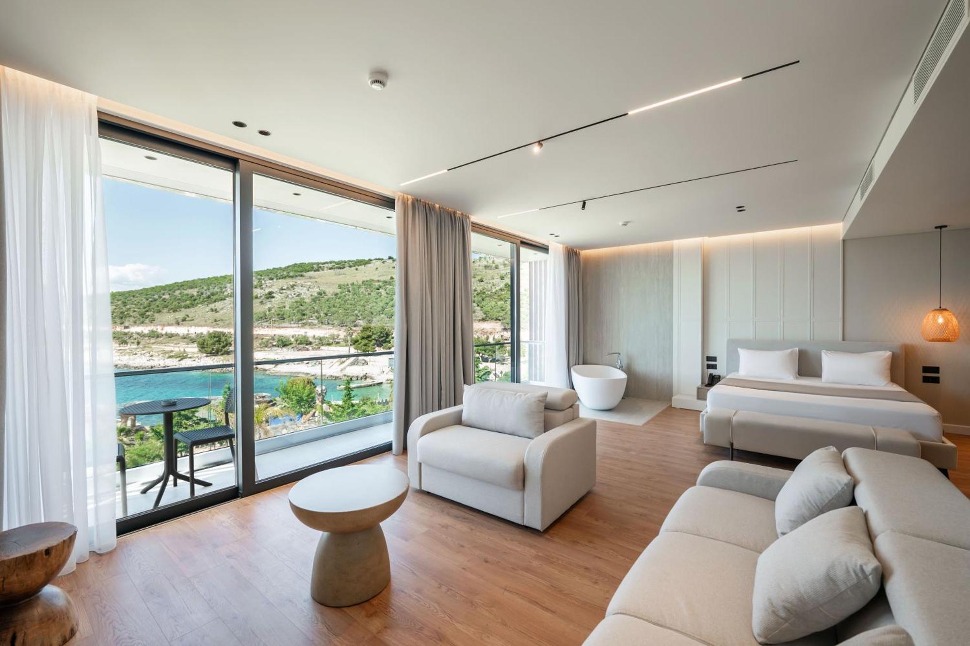 Euro Hotel Ksamil Ngoại thất bức ảnh