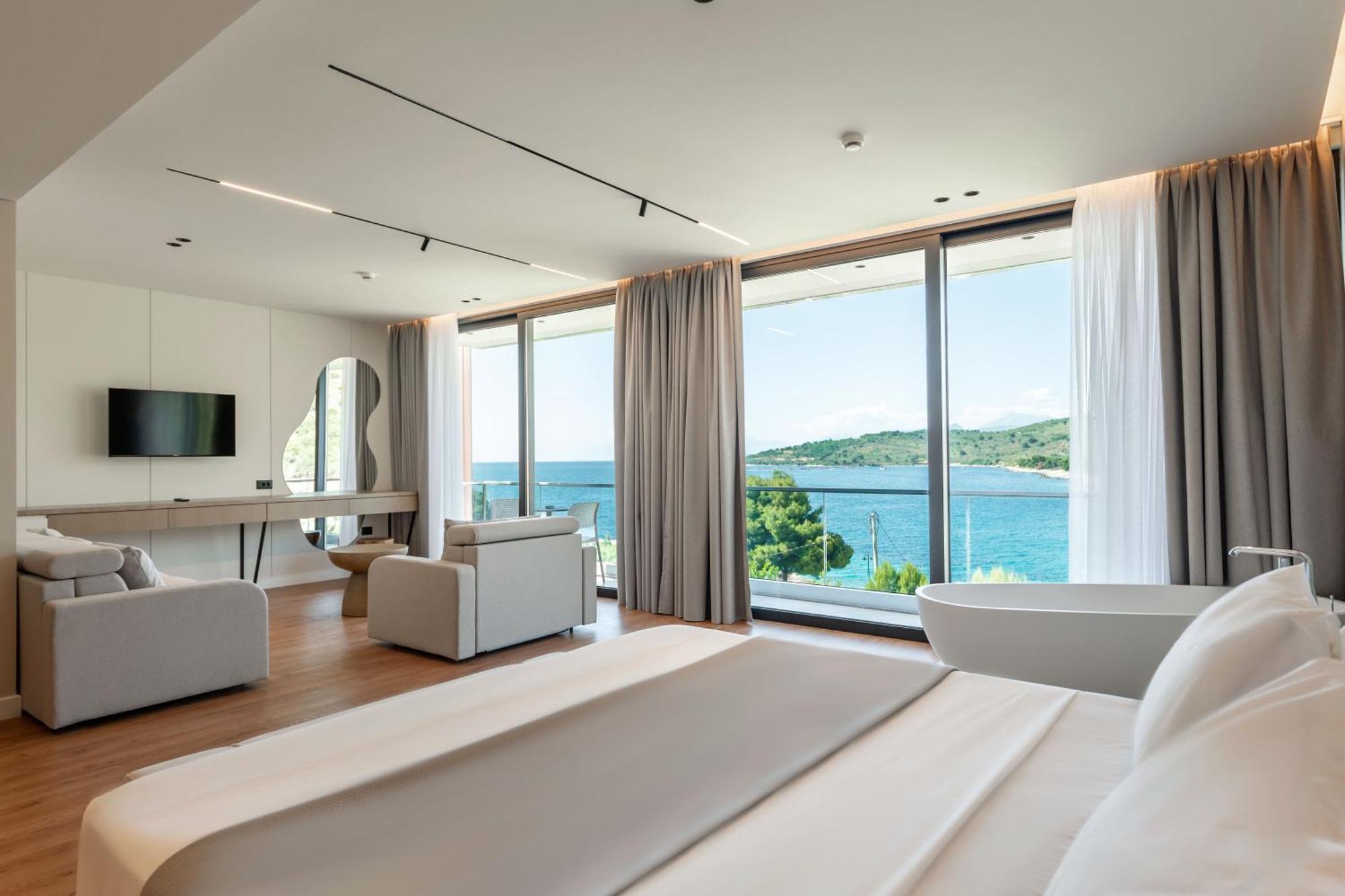 Euro Hotel Ksamil Ngoại thất bức ảnh