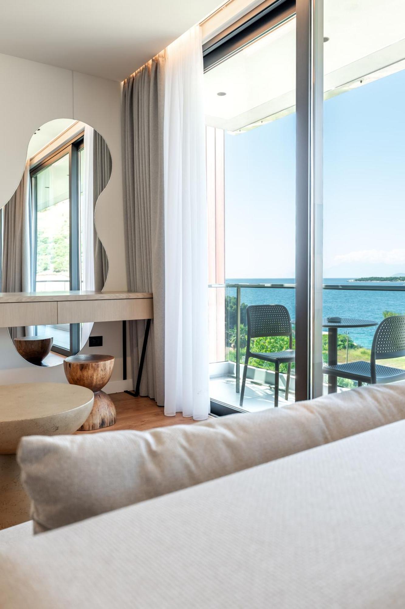 Euro Hotel Ksamil Ngoại thất bức ảnh